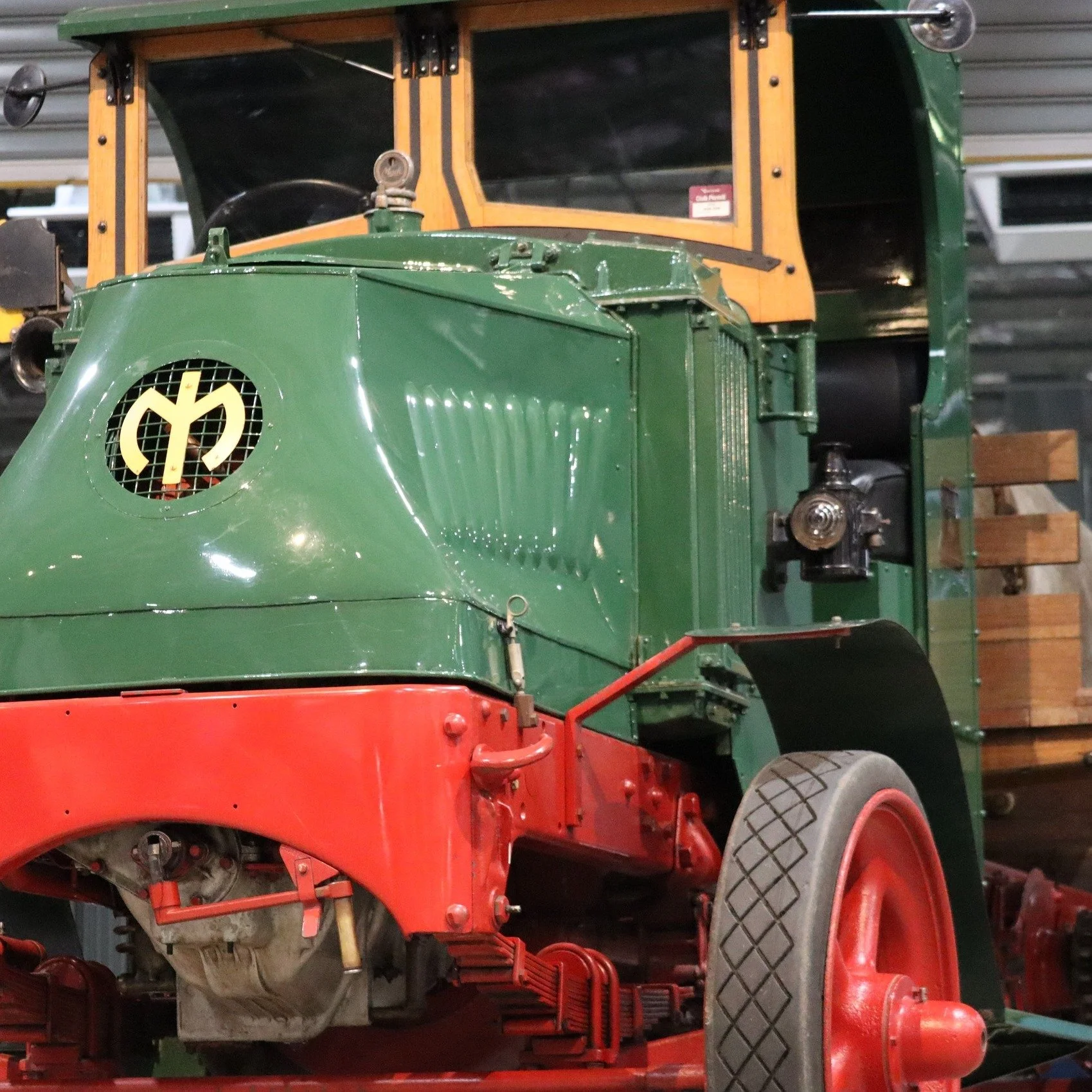 🚛 THE OLDEST  BULLDOG🌿

There was a time when the bush set the rules.
Tracks were carved into the harsh land and the work&hellip; was never easy.

Now standing proudly at MOVE, the oldest known surviving MACK in Australia the mighty  1923 Ton AC Ch