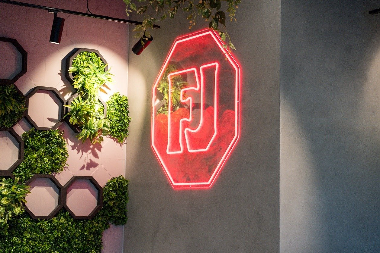 Luxe Commercial Projects Fat Jak's 8.jpg