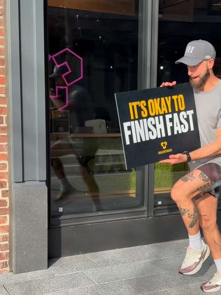 HEARTBREAK HILL HQ 💙💛
📍BACKYARD BOSTON MARATHON CHEER SQUAD
 
Come join us at our Backyard cheer station, Heartbreak HQ if you will...at the corner of Hammond St &amp; Comm Ave, right before the top of Heartbreak Hill (mile 20/21).
 
We&rsquo;re b