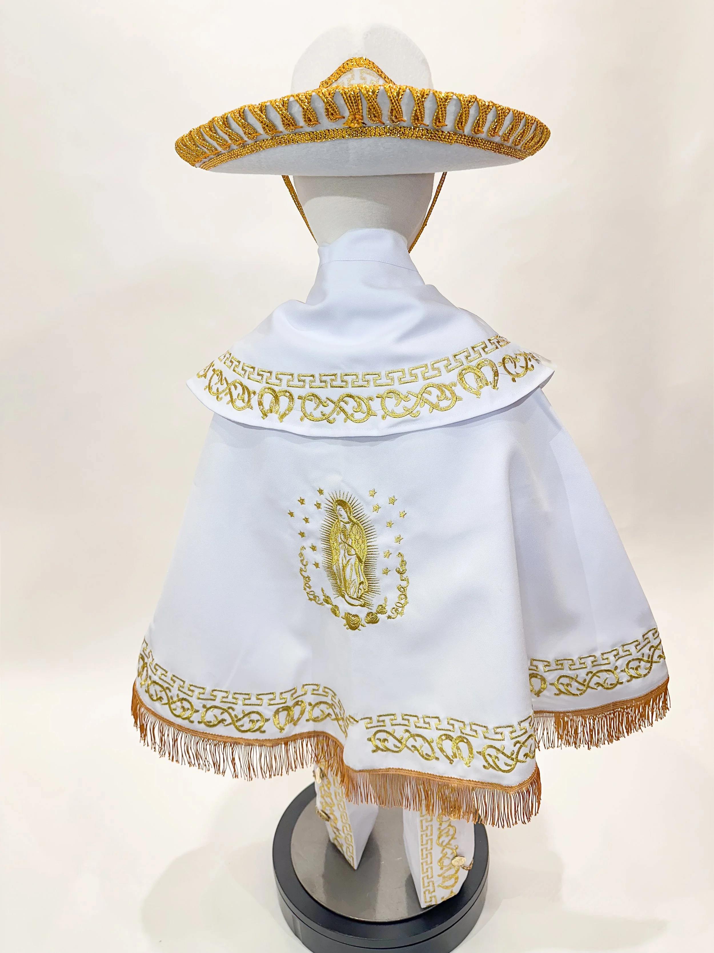 sew-true-trajes-bautizo-blanco-dorado-charro-capa-back.jpg