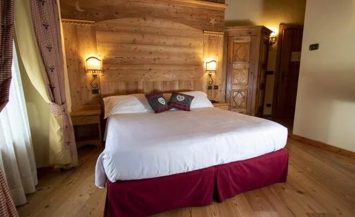 Hotel Laghetto room3.jpg