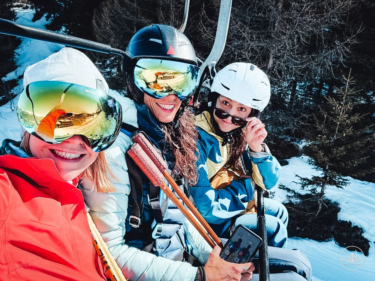 Womenonskileft at Pila Ski resort, Ski and Yoga retreat Italy