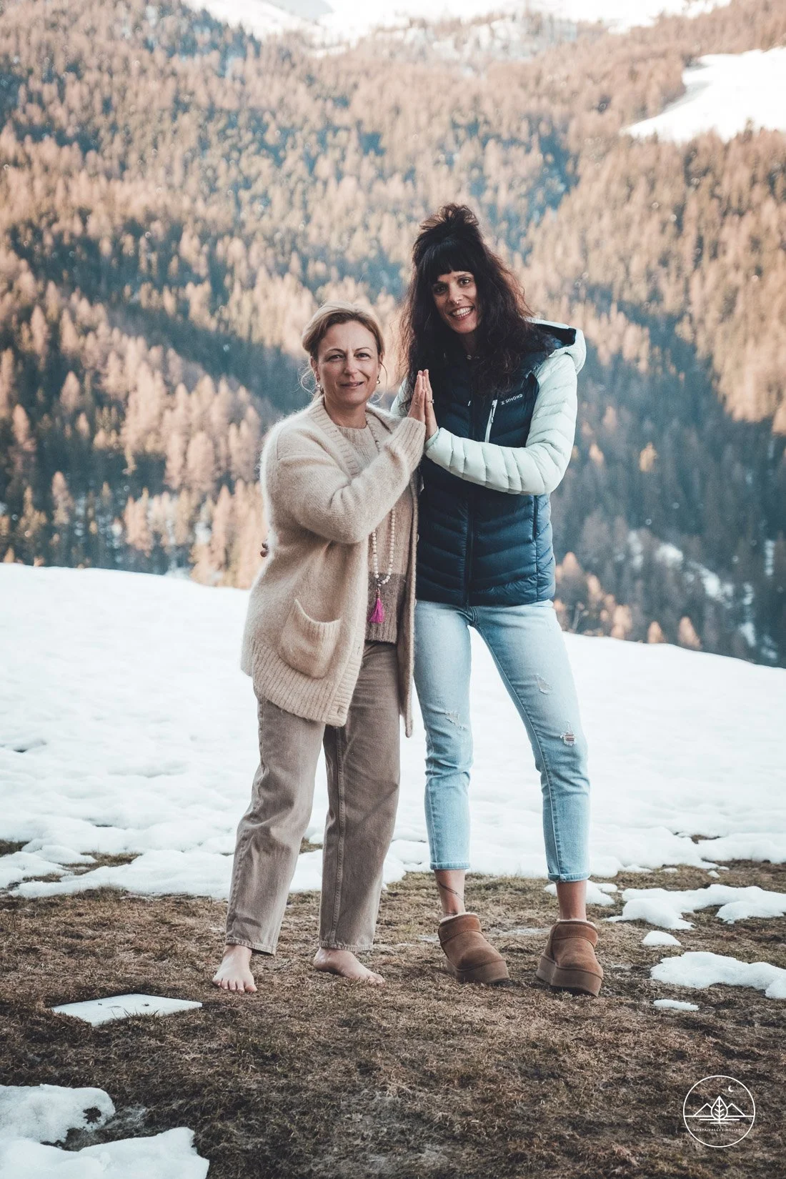 Italy Yoga Retreat - two girls in the mountains