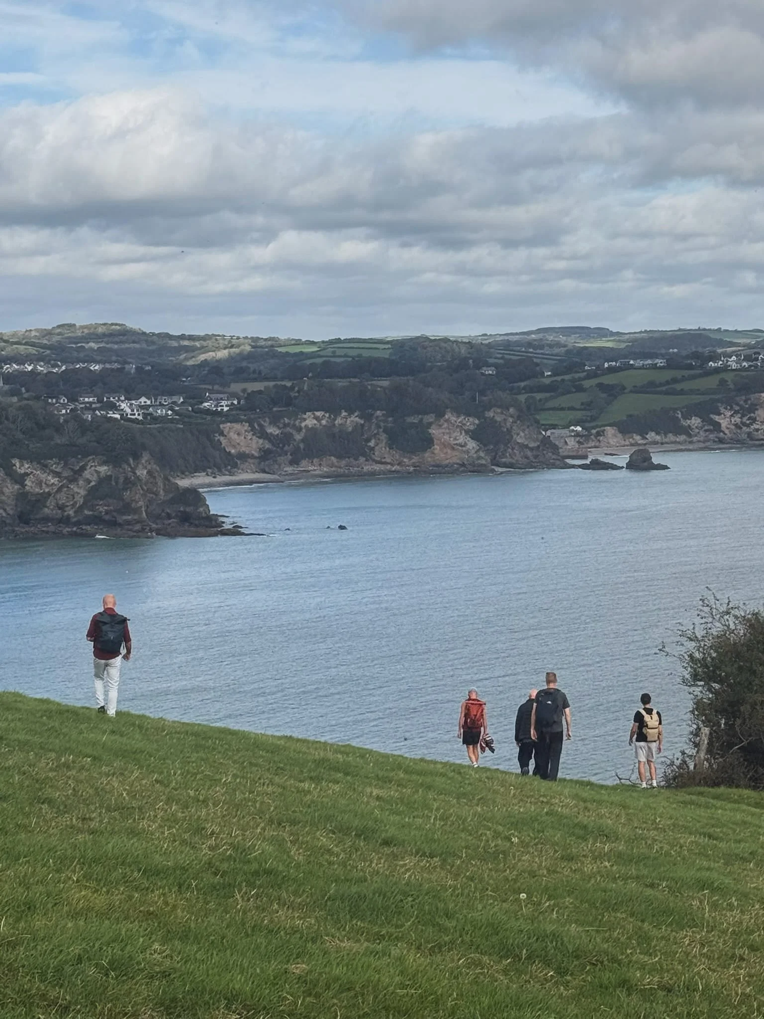 Call of the Wild Cornwall 2026
Trenarren House

October sunshine, 10 great guys, cosy kitchen and a week of yoga sauna and epic nature in south Cornwall at Trenarren House.

Thanks to all those who answered the call of the wild. This group had 7 new 