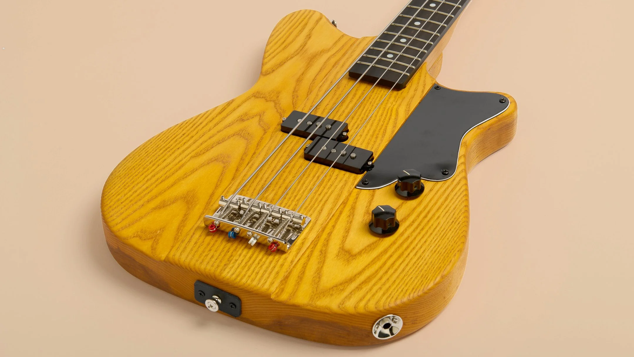 Handcrafted Samsa-G yellow stained woodgrain bass guitar