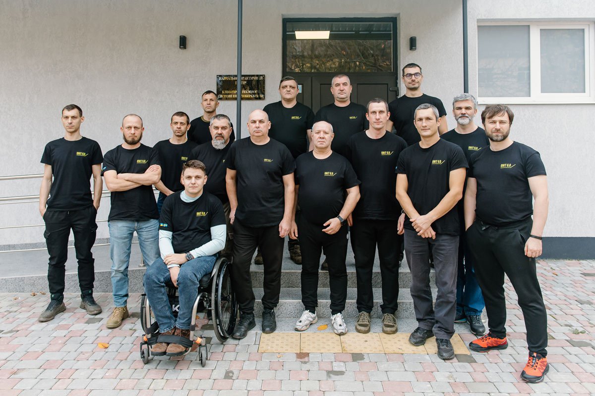 Gruppbild på kvinnor som går utbildningen Unit 6.0 via Reskilling Ukraine