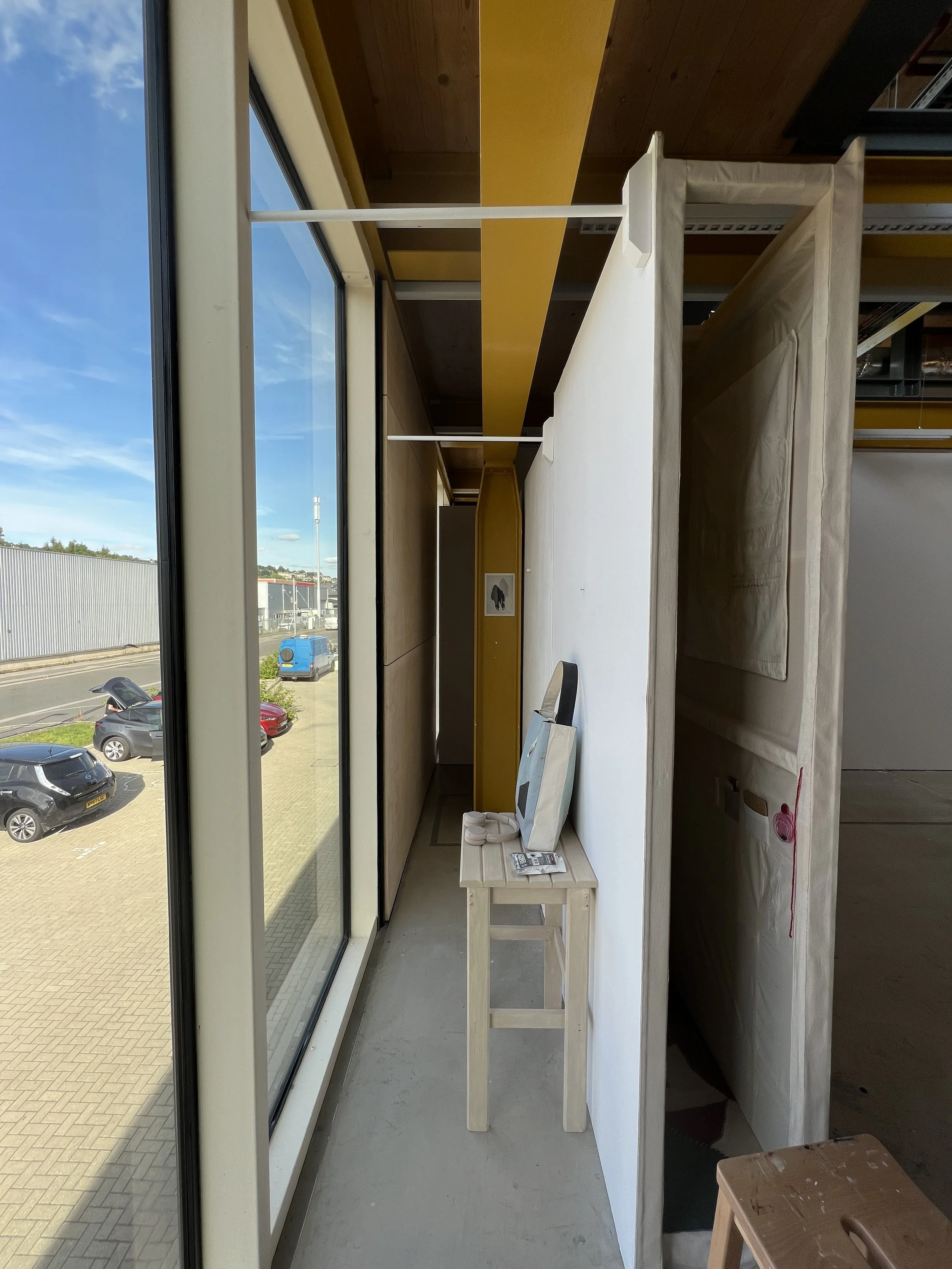 Narrow-passage way for Exhibition (Rooms for Breathing)