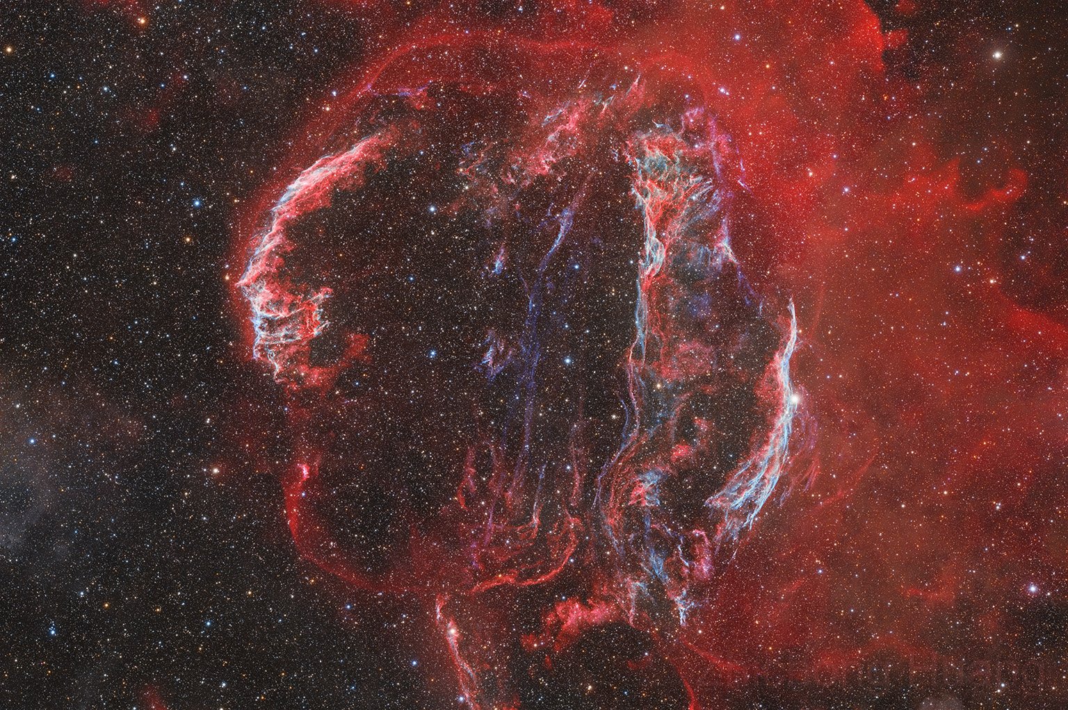 Cygnus Loop by Zhichong Huang