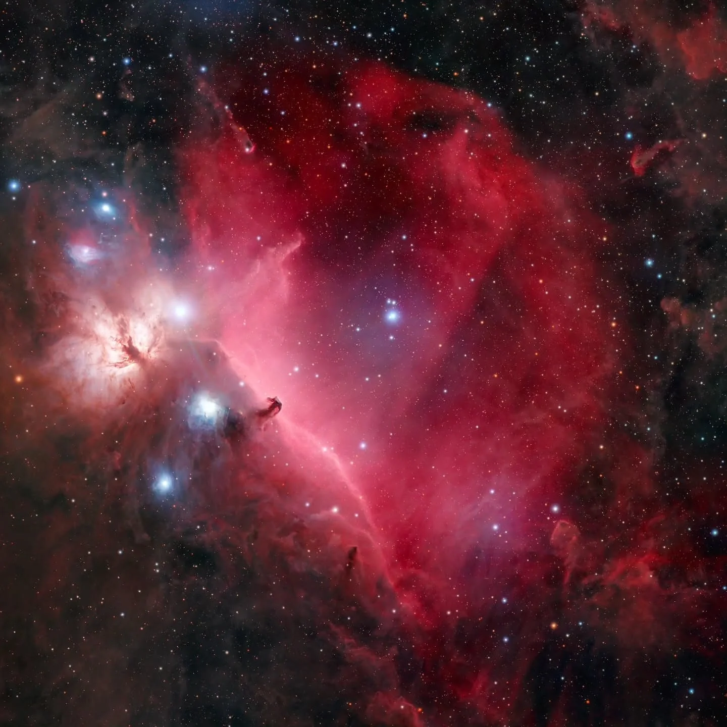 Image by @bartezzz82
​The Horsehead &amp; Flame Nebulae

✨ 🌌 🔭 ✨ 🌌 🔭 ✨ 🌌 🔭 ✨ 🌌 🔭
Use #astromaniacmagazine to showcase your astrophotography work 🪐 🔭

Visit our website for #Astrophotography gear reviews, articles, and read the story of tale