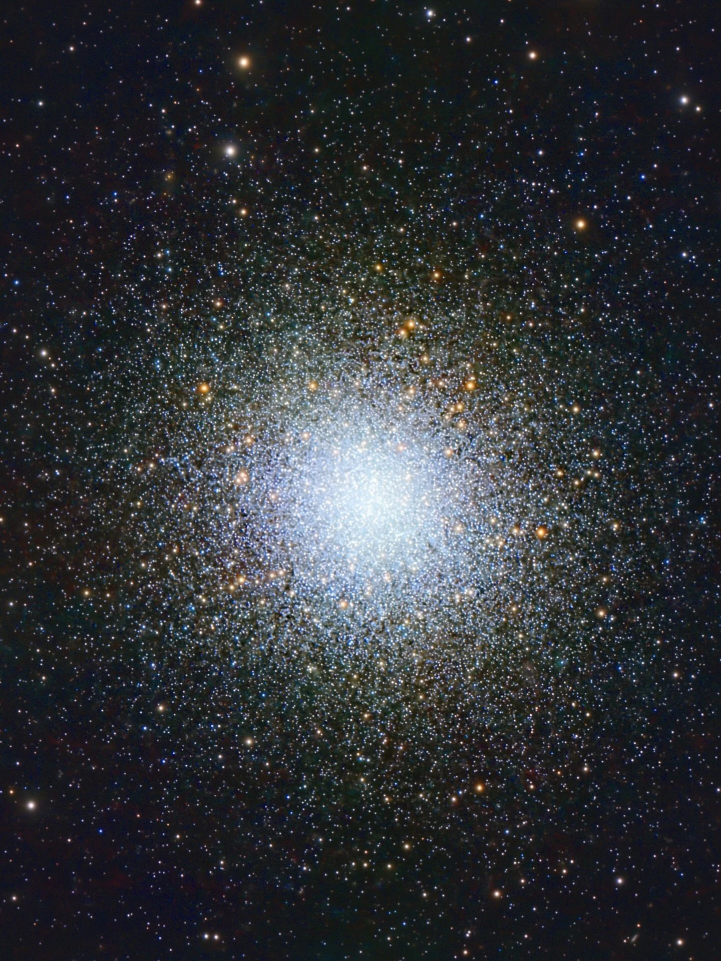 Image by @deepsky.traveller
Great Hercules Cluster - M 13

Until so far access to RC-Astro&rsquo;s famous and highly praised convolution tool BlurXTerminator (short &bdquo;BXT&ldquo;) was possible only via expensive processing software PixInsight by 