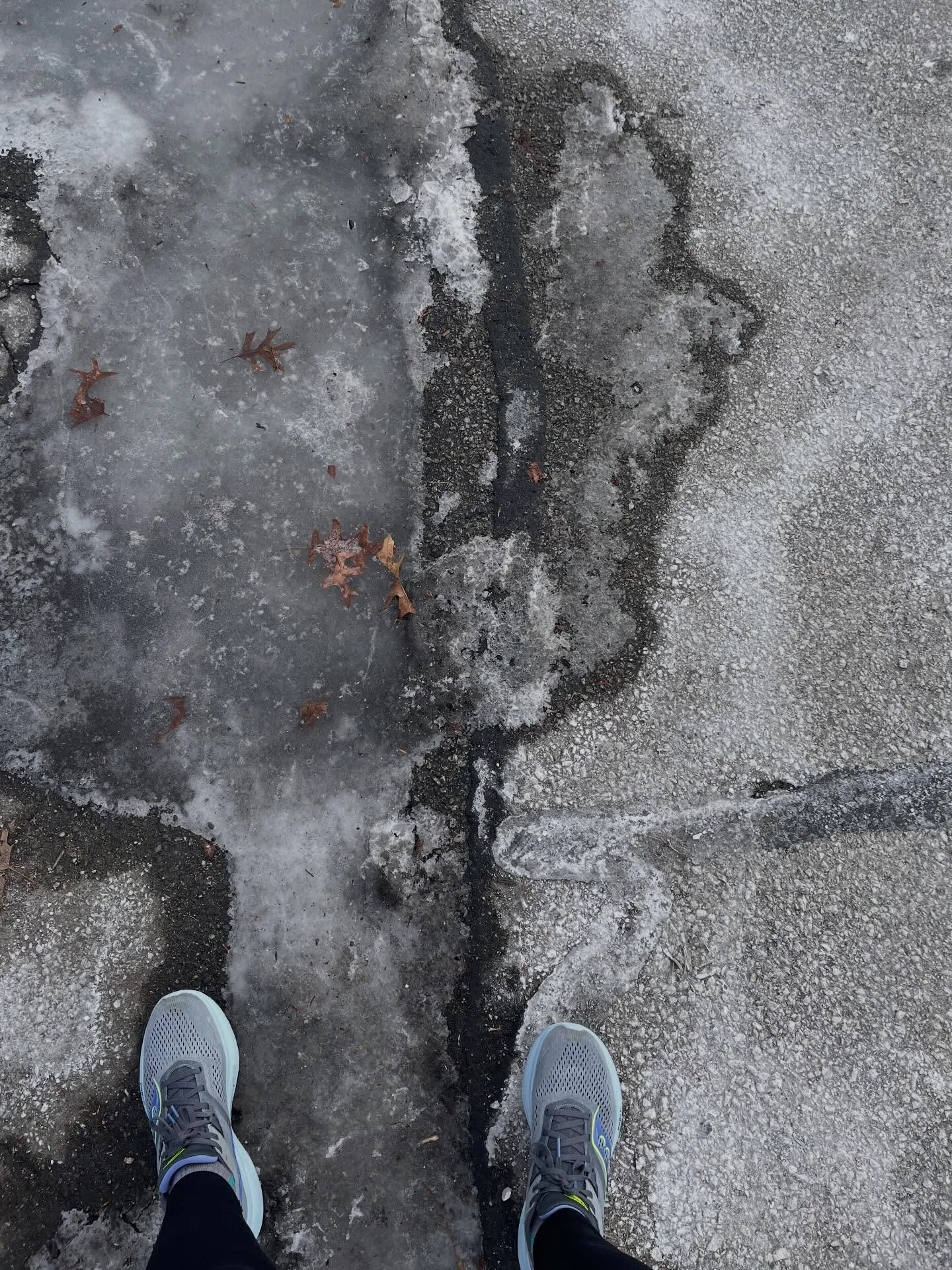 Run 2 of the year. Dodging the icy sidewalks and weaving through neighborhoods. Showing up for myself. 
Now my sketchbook is calling me 🎨📚

#runningnh #nashuanhrunning #artistrunner #runninglife #runningismytherapy
