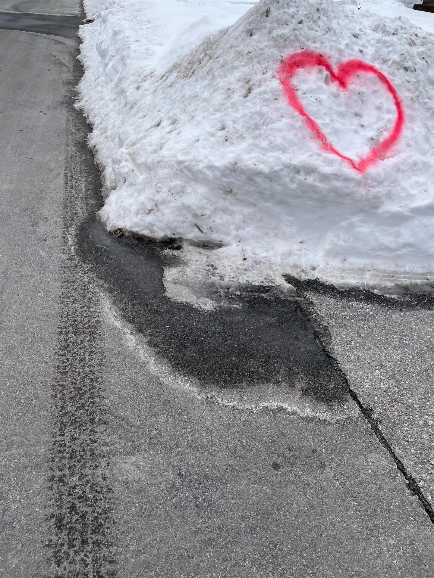 Run 17 💗  I&rsquo;m so grateful happy to be able to do so many things that I love.

#nhrunner #nashuanh #weekendwarrior #runninglife #artistrunner