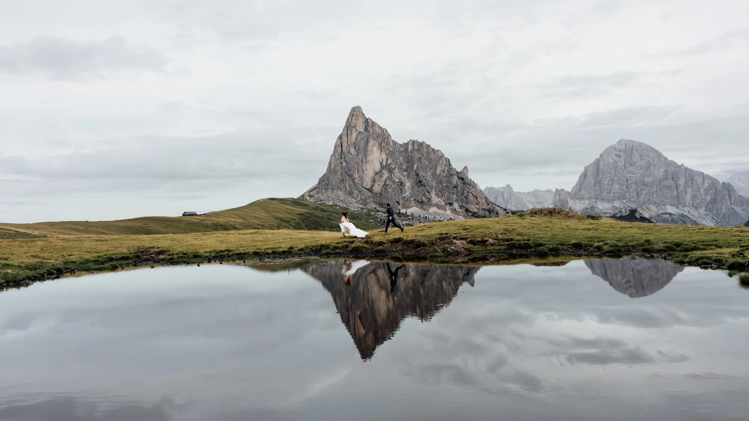 How to plan a Dolomites Elopement at sunrise | Complete Guide