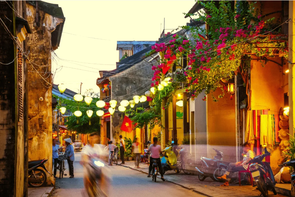 vietnam-retreat-hanoi-hoi-an-cultural-experience.png