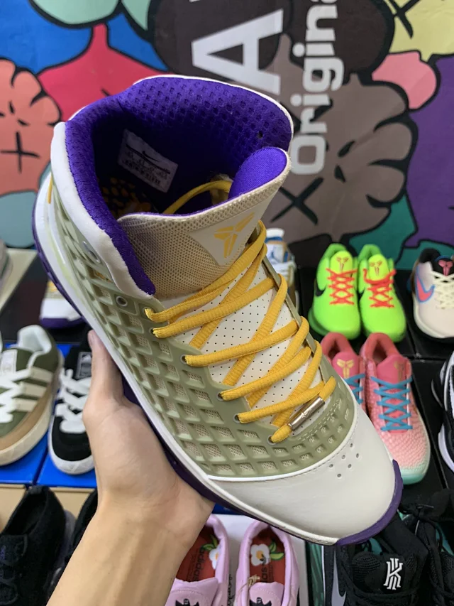 kobe 3 protro5.jpg