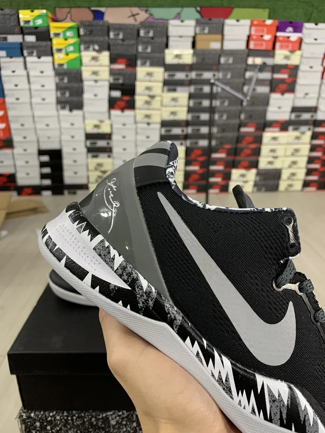 Kobe 808.jpg
