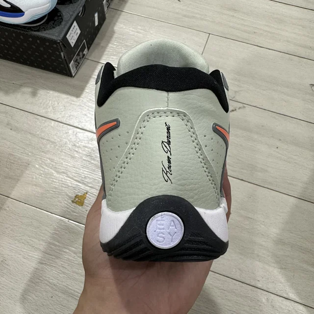KD 1740.jpg
