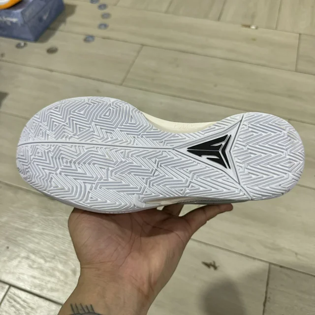 kobe 3 protro11 (1).jpg