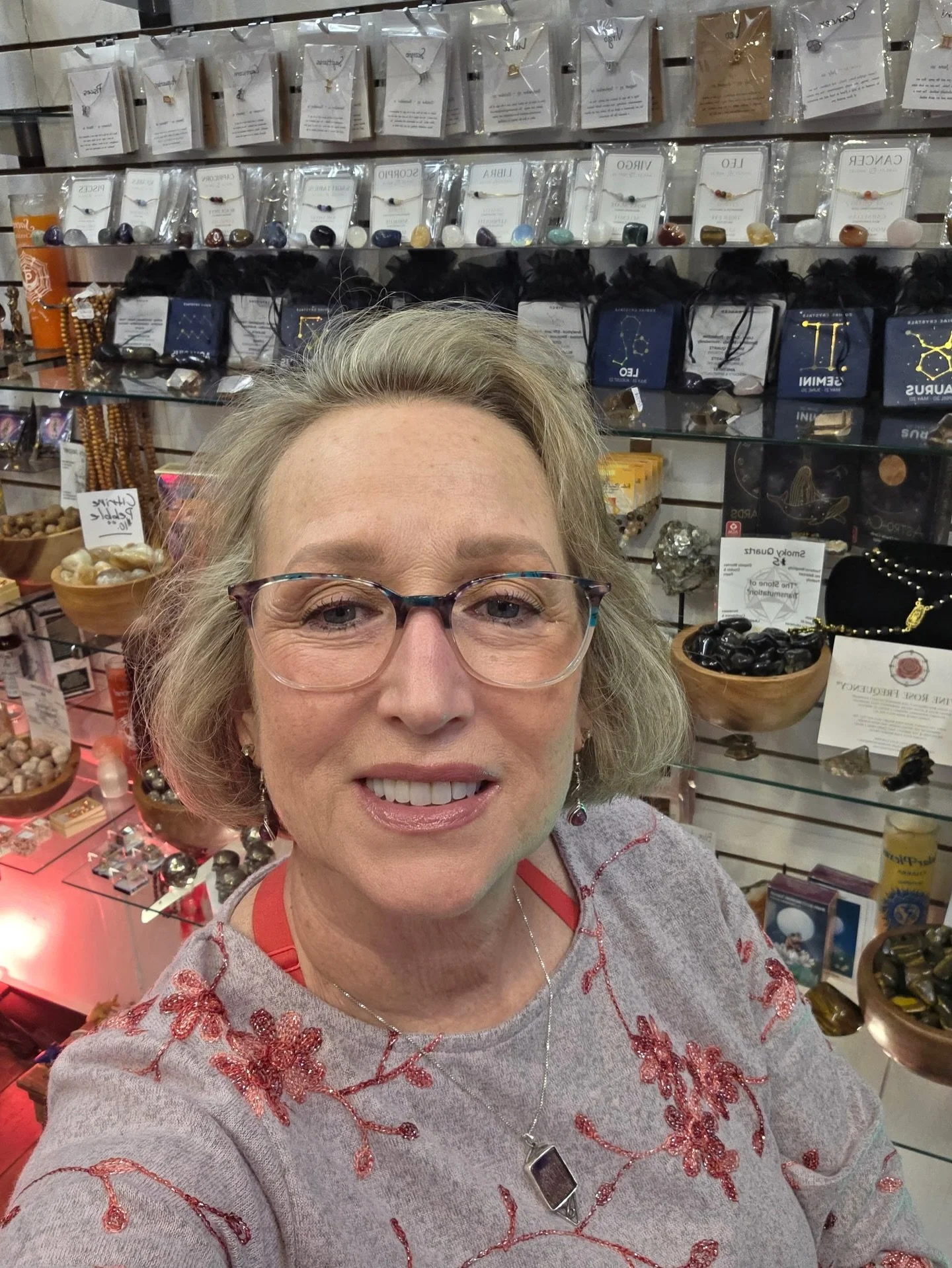 Last but most certainly not least, introducing Mo! We want to take a moment to honor and celebrate our incredible Mo. Mo is one of the phenomenal readers here at The Chakra Shop, and we are truly blessed to have her in our lives. 💕 She was one of ou