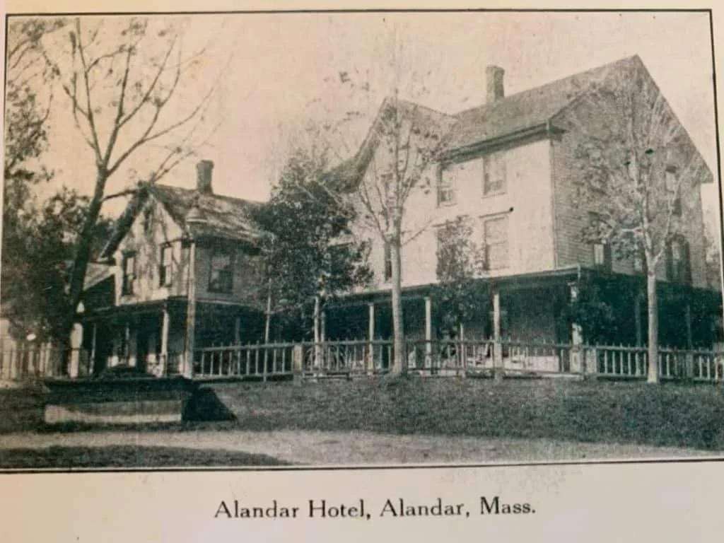 Alandar Hotel
