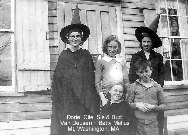 Halloween at the South End School House: