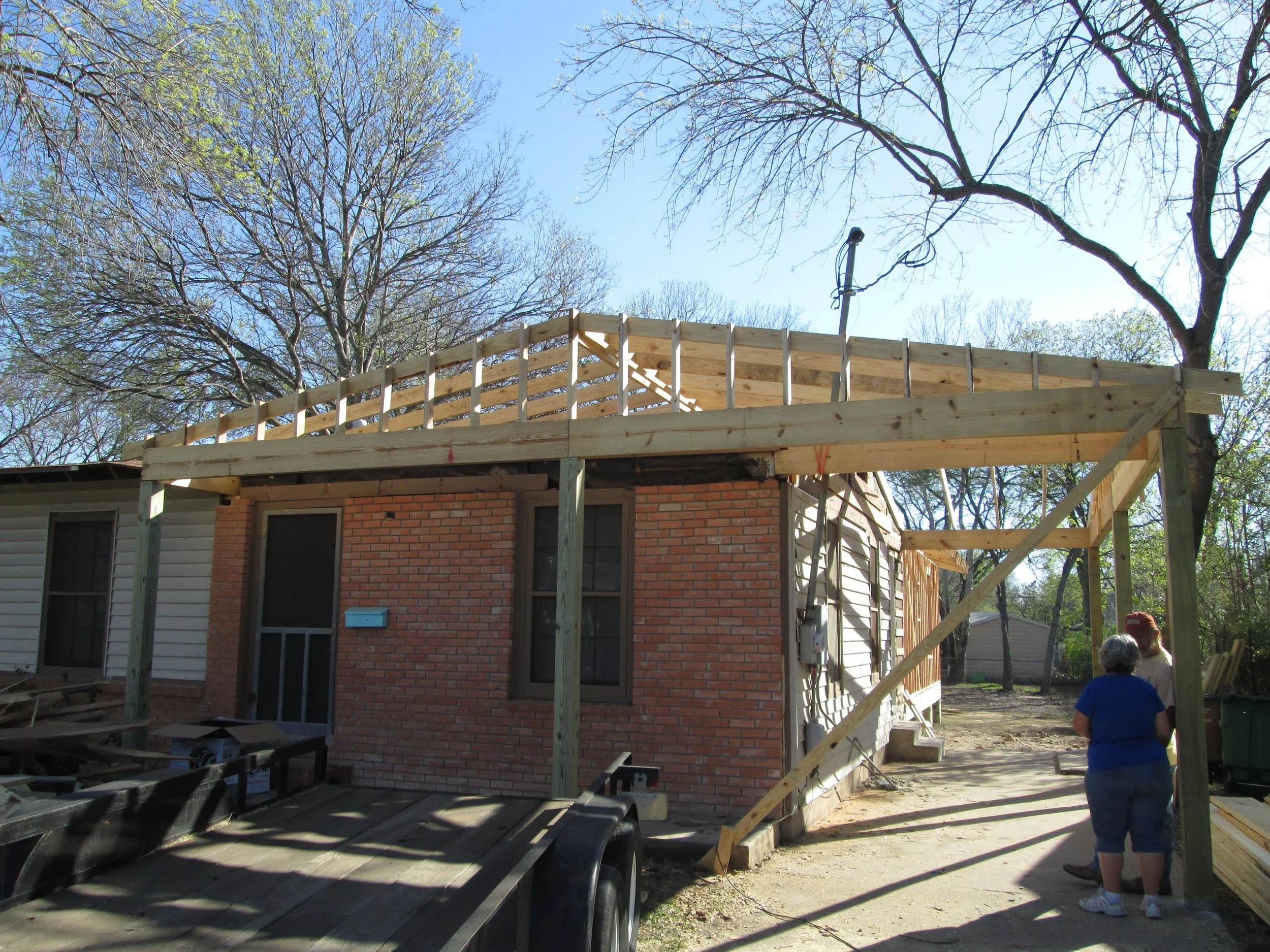 IMG_1494 (front gable all framed up).JPG