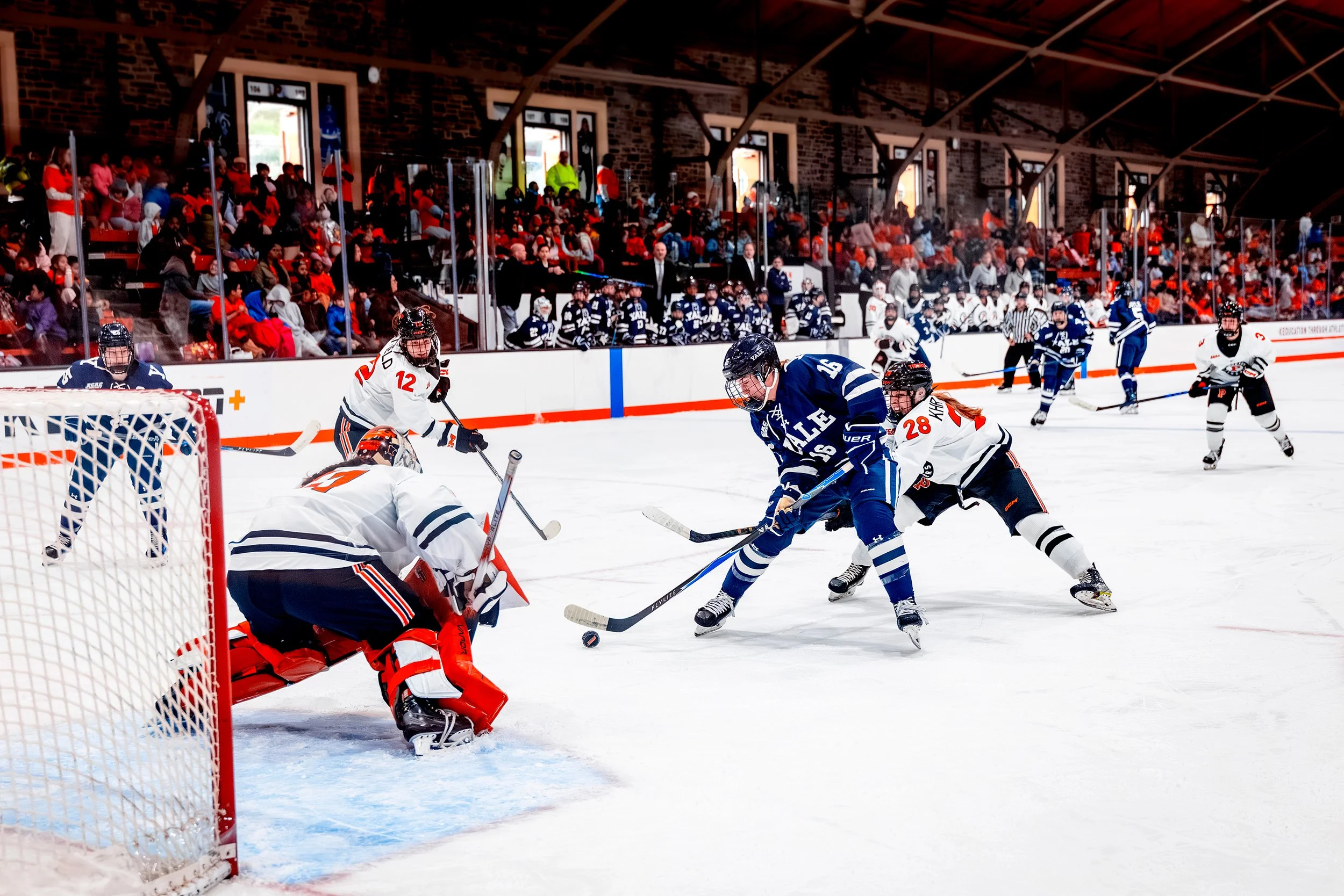Yale_WomensHockey_vsPrinceton_11-25-25_0128.jpg