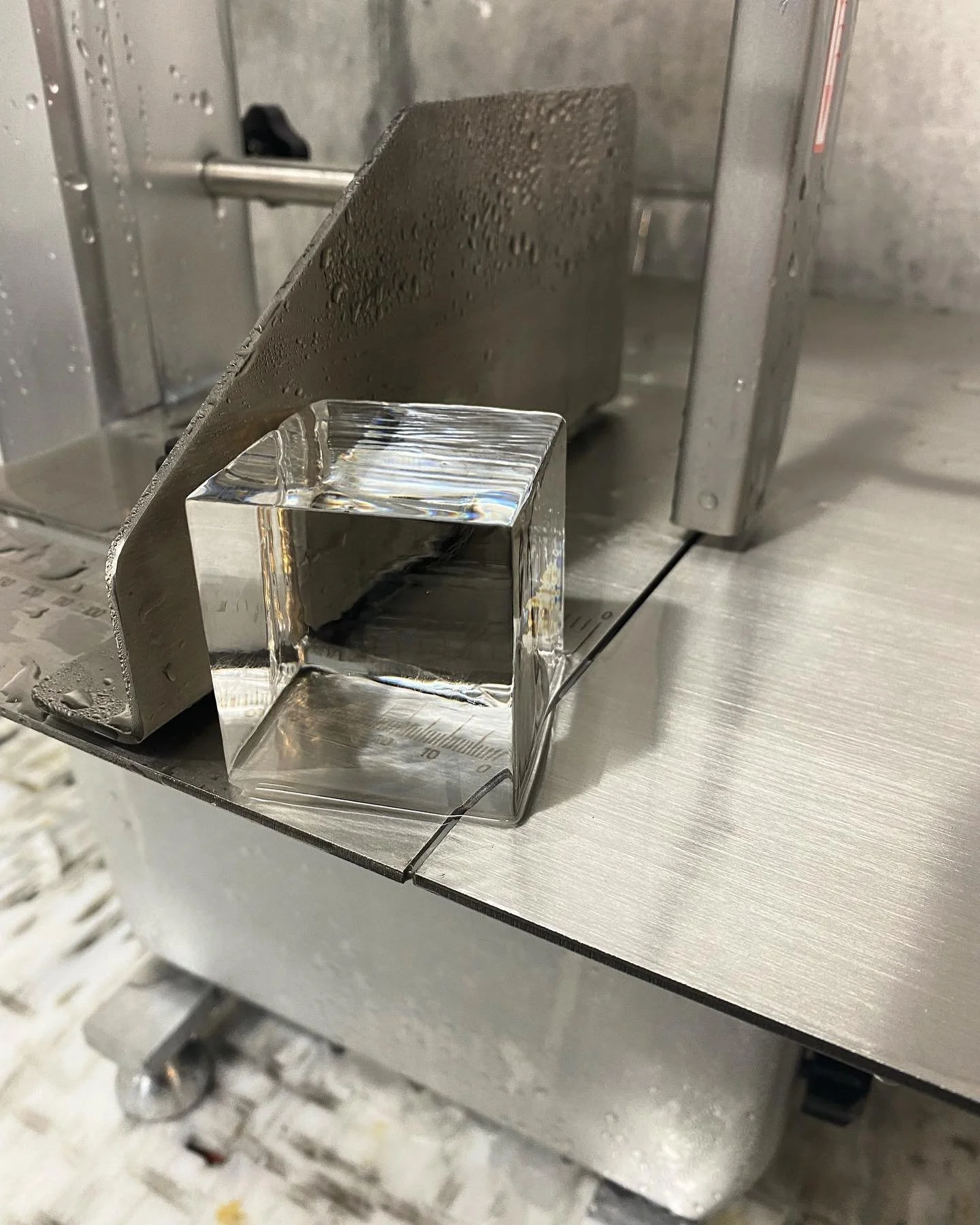 Perfectly clear, handcrafted ice just for you. We cut our ice for your needs. Whether it's a perfect rocks cube, a tall collins spear, or a special dimension for a specific glass.