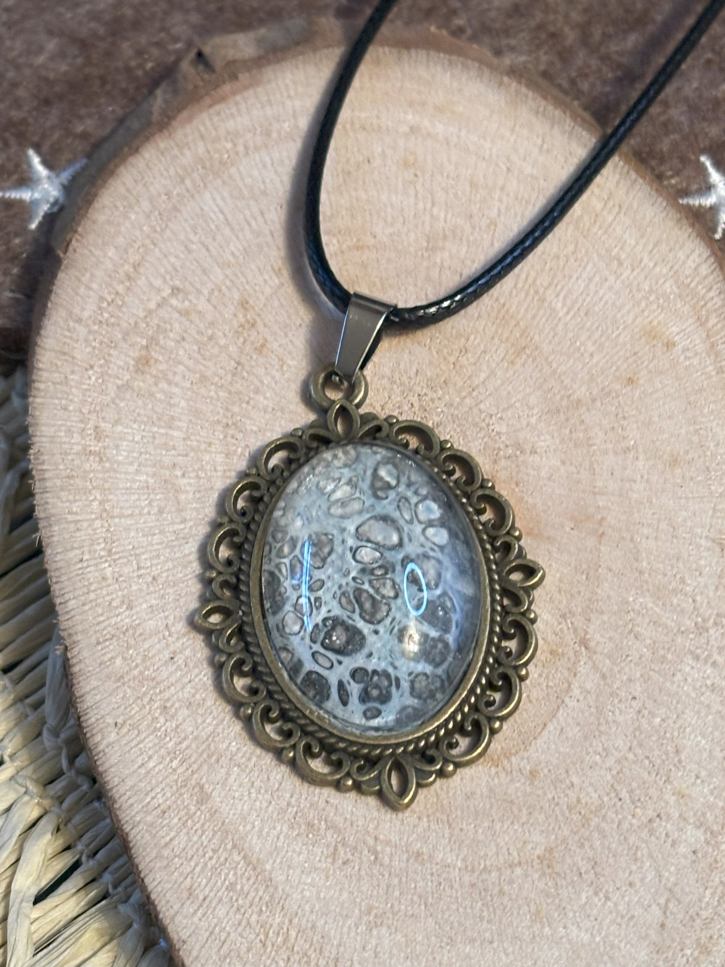 Collier style baroque Ovale noir et blanc n°13