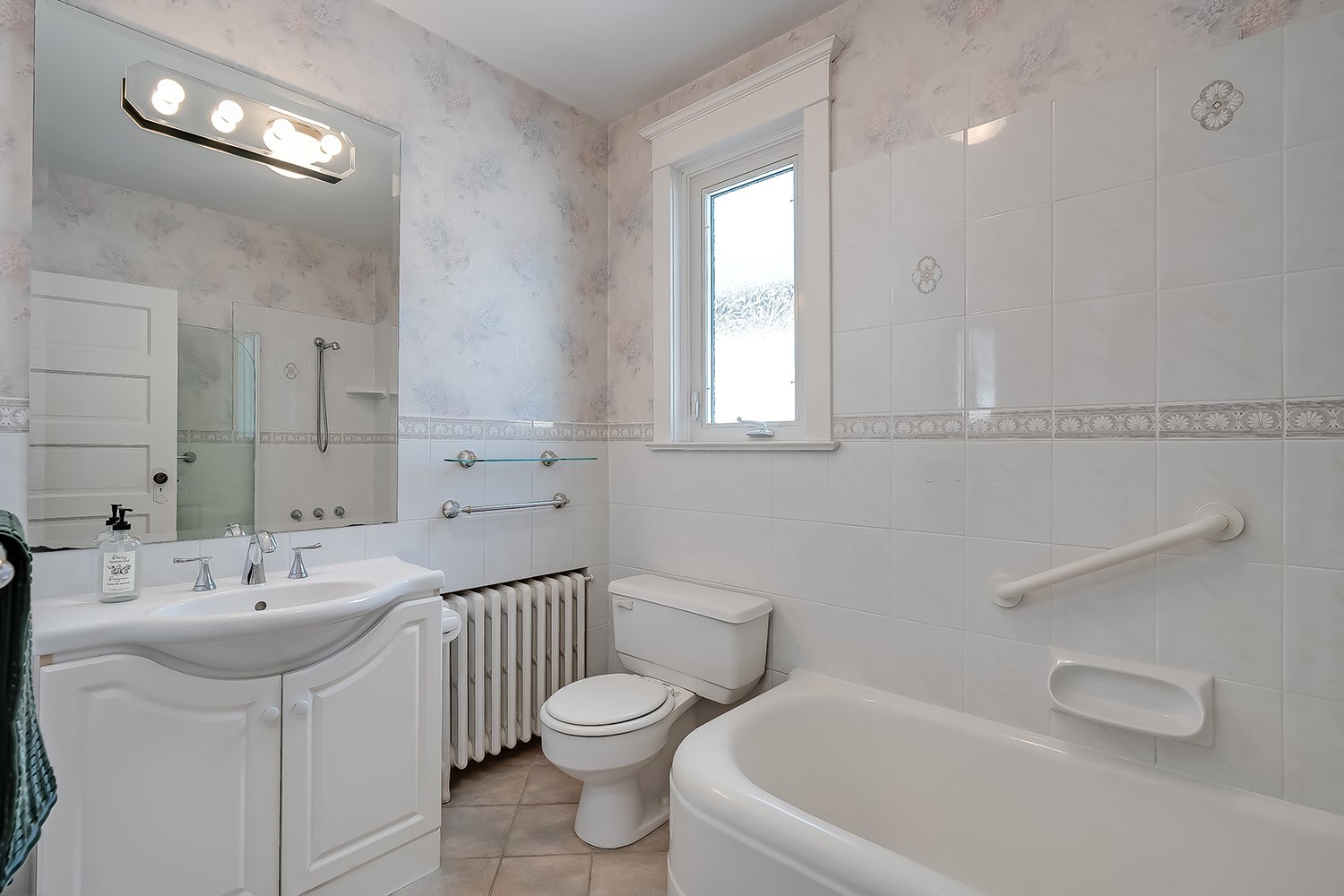 92 Belcourt Rd 050.jpg
