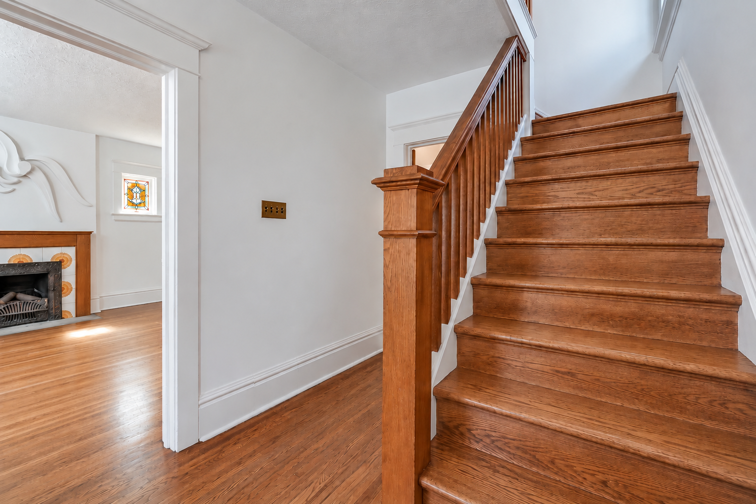 10 Foyer 8.png