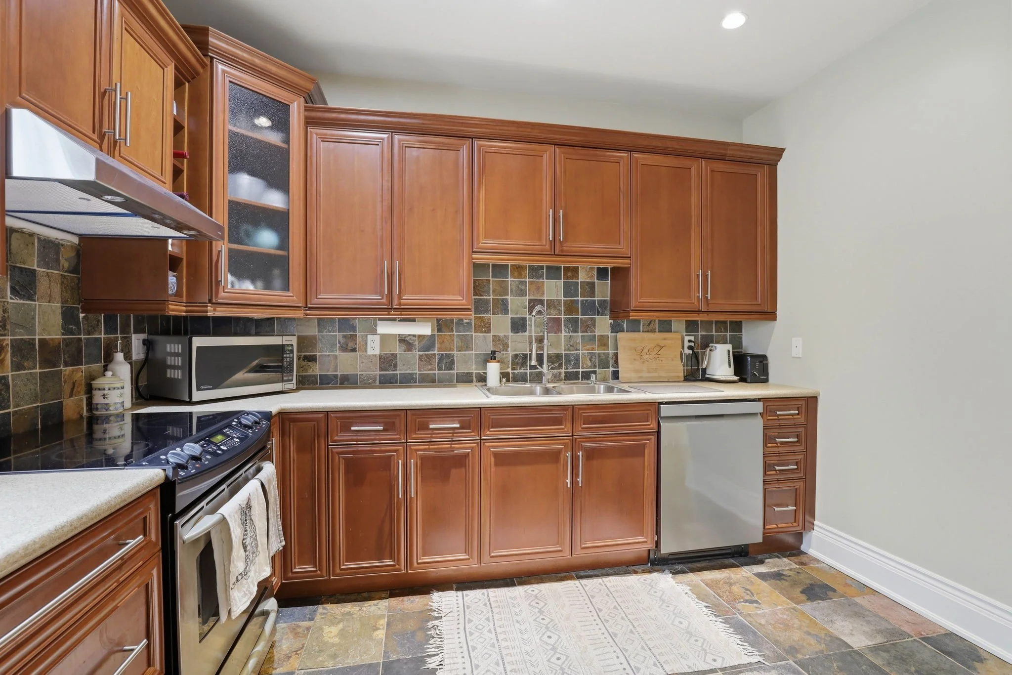 19-web-or-mls-39 Craig Street - Upper - Final Listing Photo-21.jpg