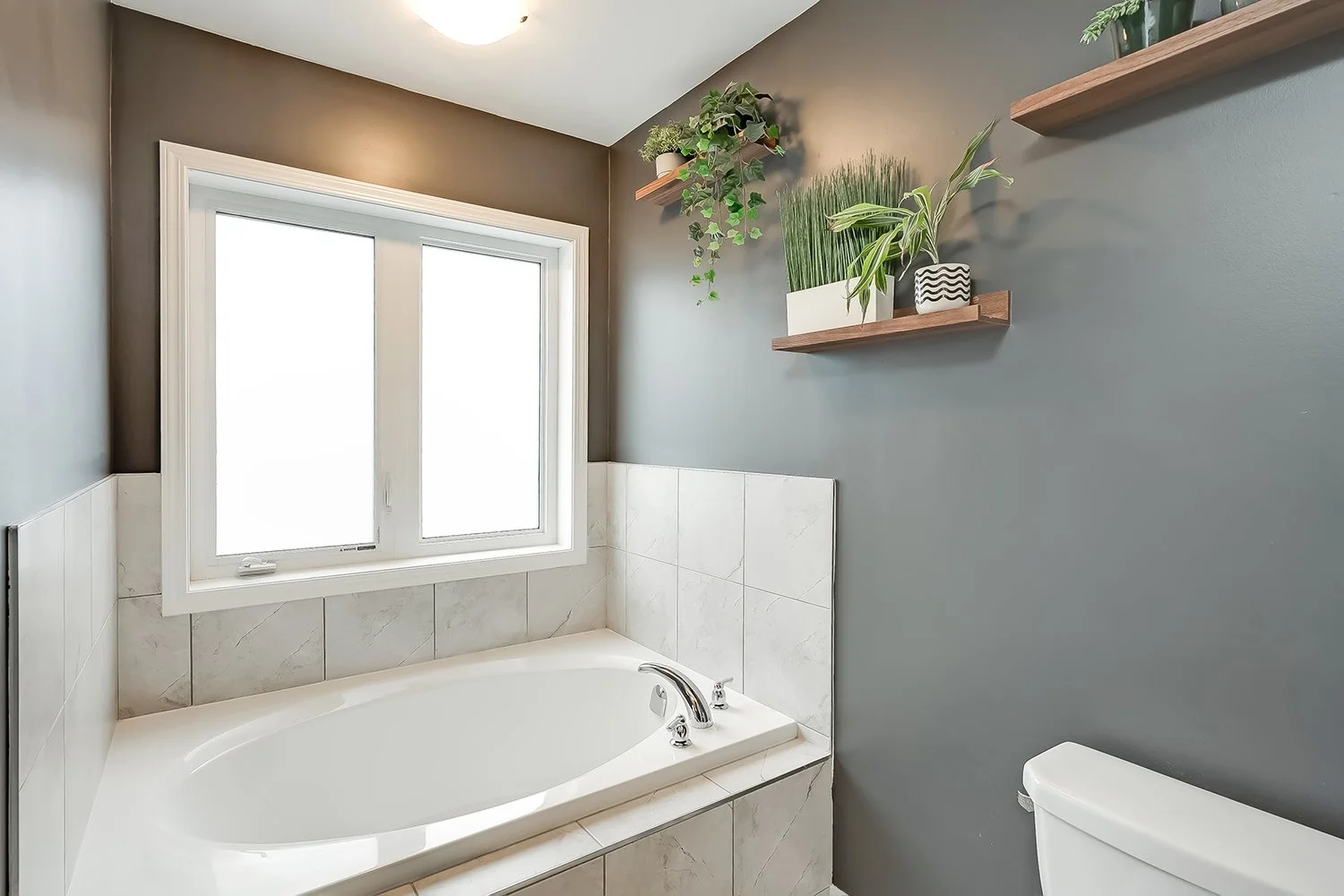 80 Forest Ridge Ave 047.jpg