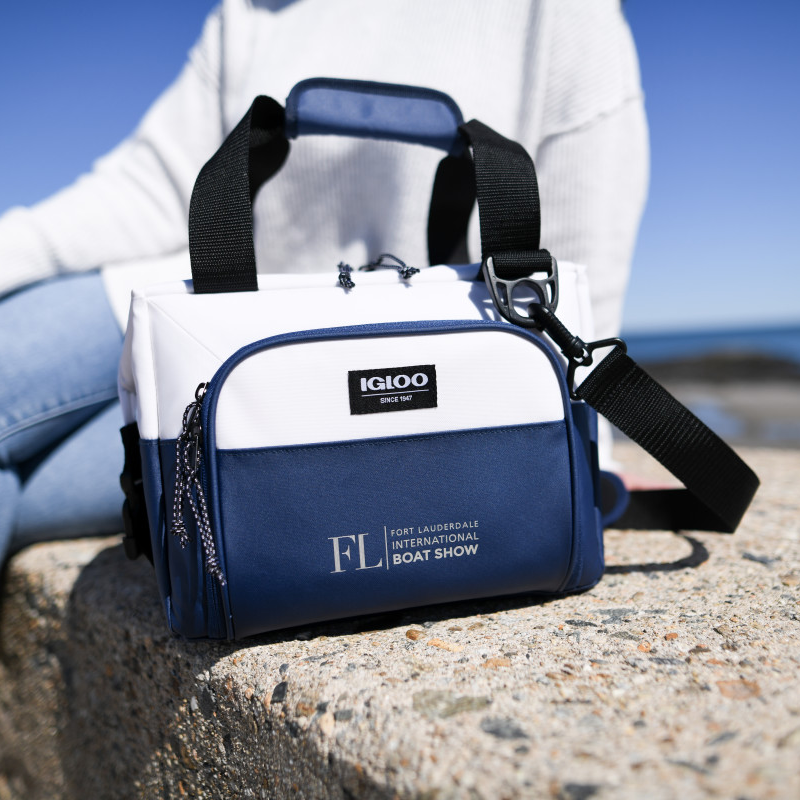 printing your logo on coolers, insulated bags and lunch sacks.