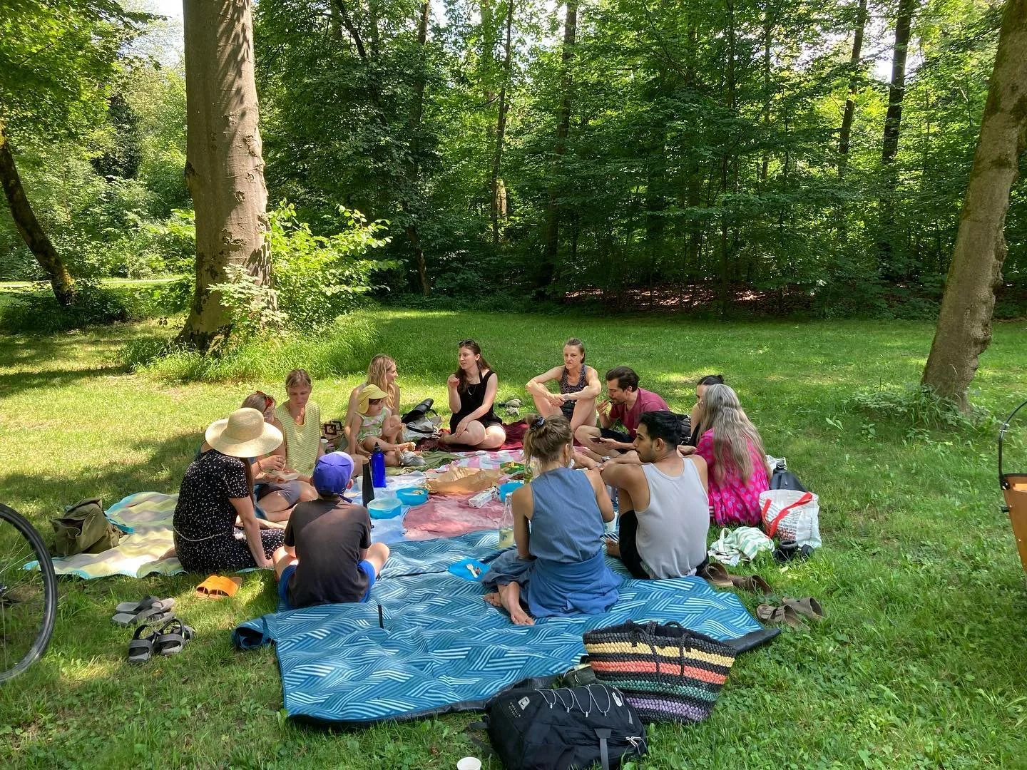 Thank you everyone for today &hearts;️ 
It was a lovely potluck, can&rsquo;t wait for the next one 🥰 

See you tomorrow on the mat 😉

#ashtanga #m&uuml;nchen #yogainm&uuml;nchen #yoga #potluck