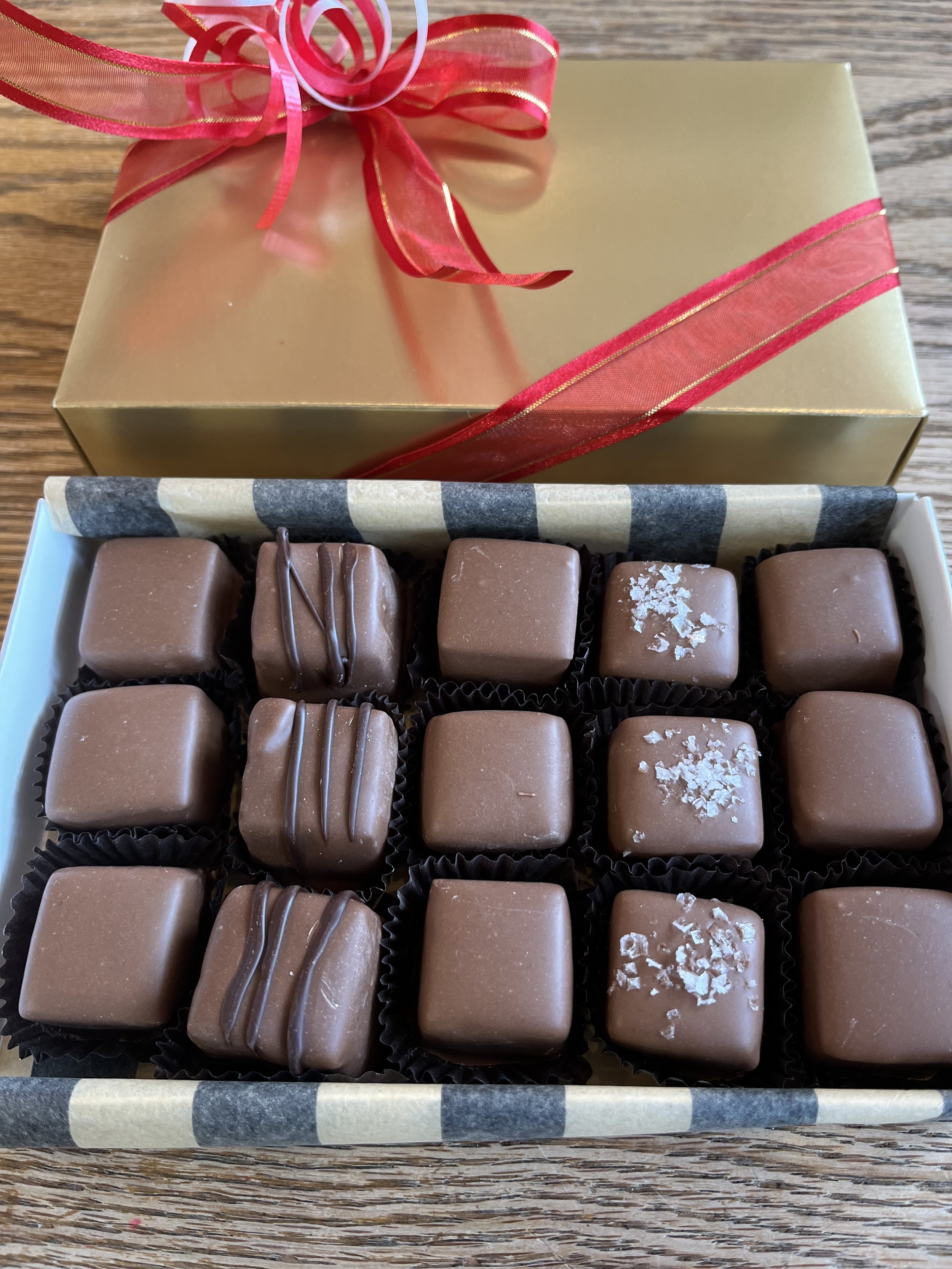 Medium Assorted Belgian Milk Caramels