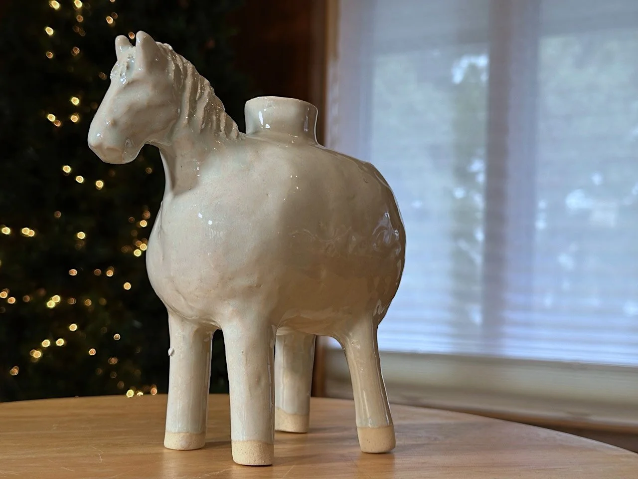 White Horse 4 © Jesse fales Wild Life Ceramics Yellowstone White Horse Stoneware 2024-2.jpeg
