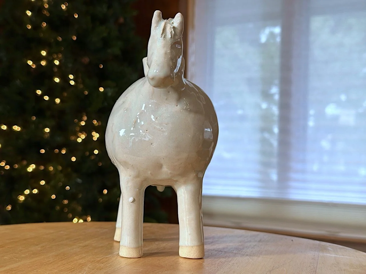 White Horse 14 © Jesse fales Wild Life Ceramics Yellowstone White Horse Stoneware 2024-29.jpeg