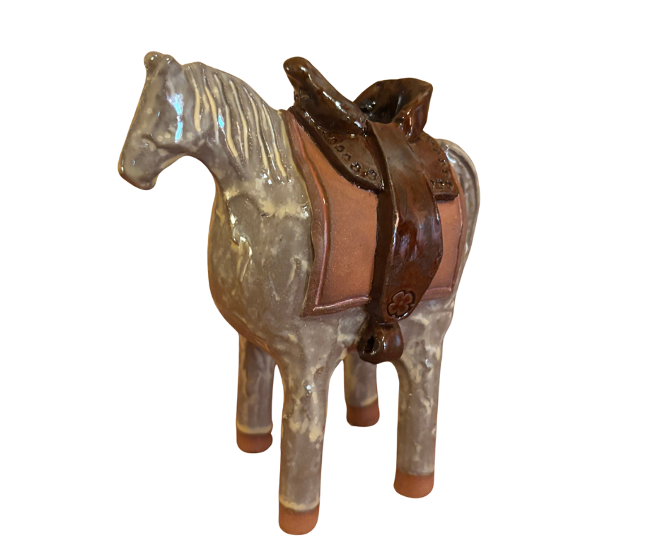 saddle horse light brown.png