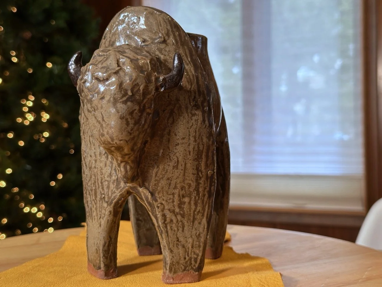 Bison Brown Big- Yellowstone Wild Life Collection - Vase (Large)