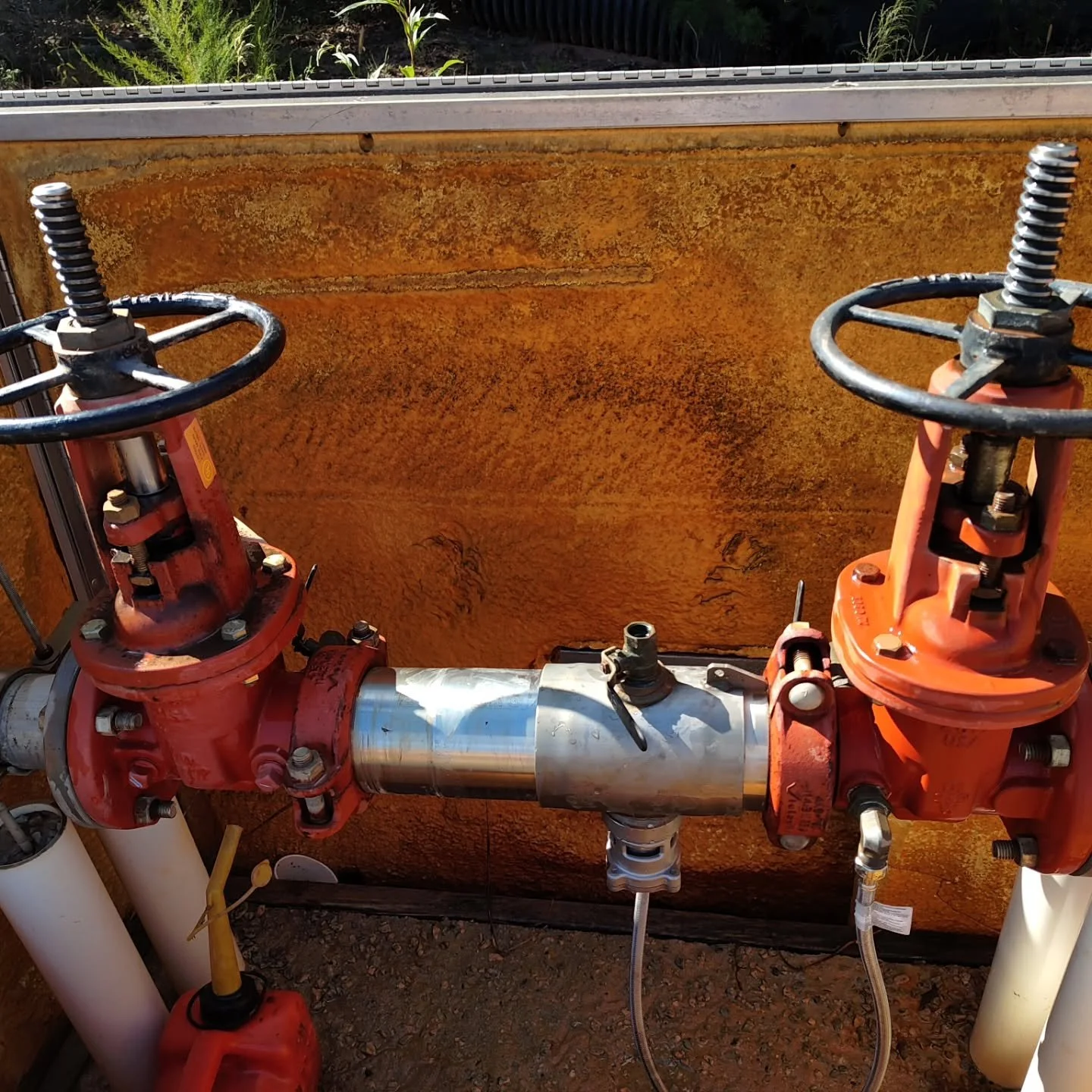 Love testing these RPZs above ground 

Just Another day #backflowtesting