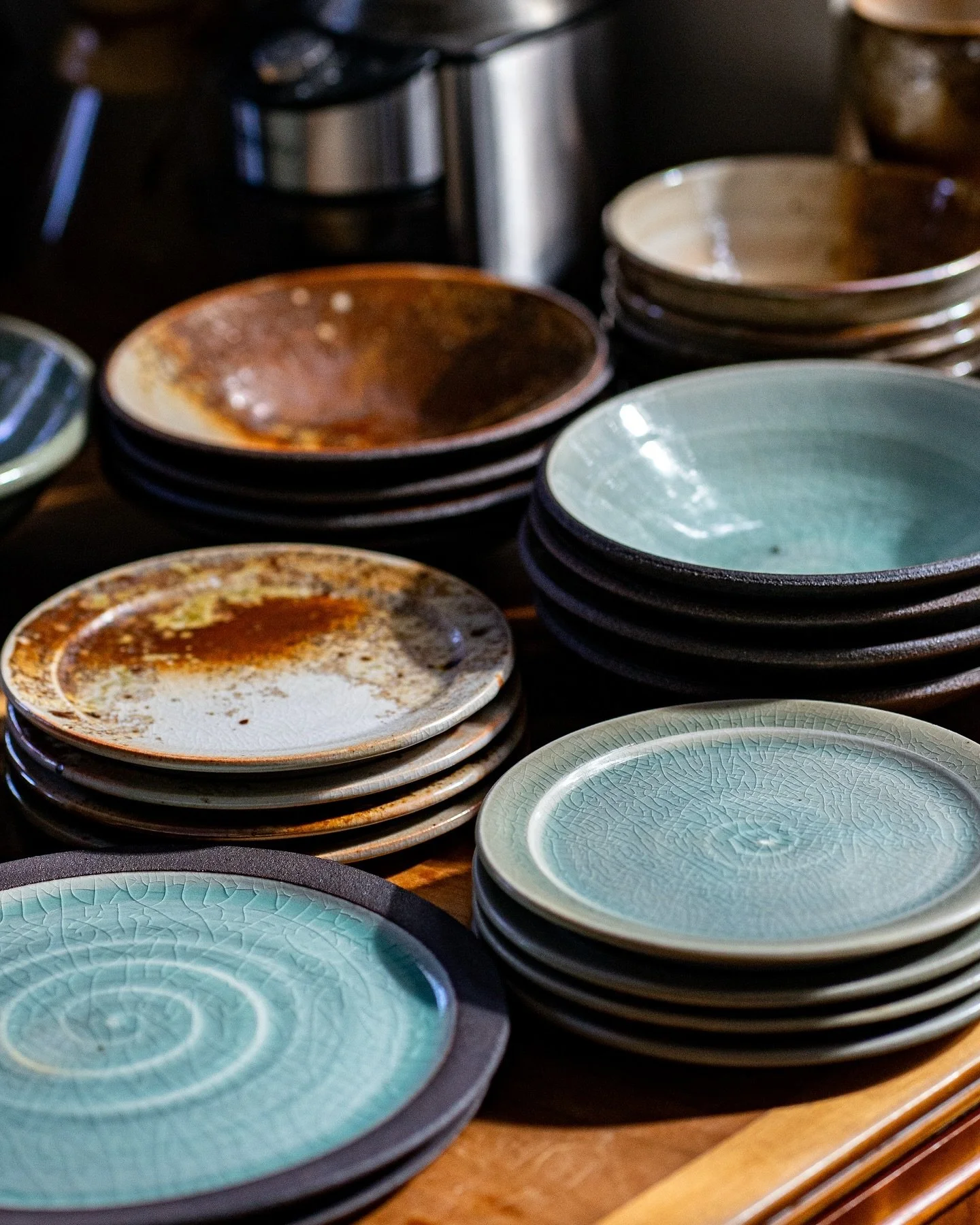 Proud of these, and happy to see this project finally come to completion. This is most of a 40-piece dinner set for my good friend @corey_wilson 
&bull;
I was waiting to document all these pots until later this week, but when the sun broke through th