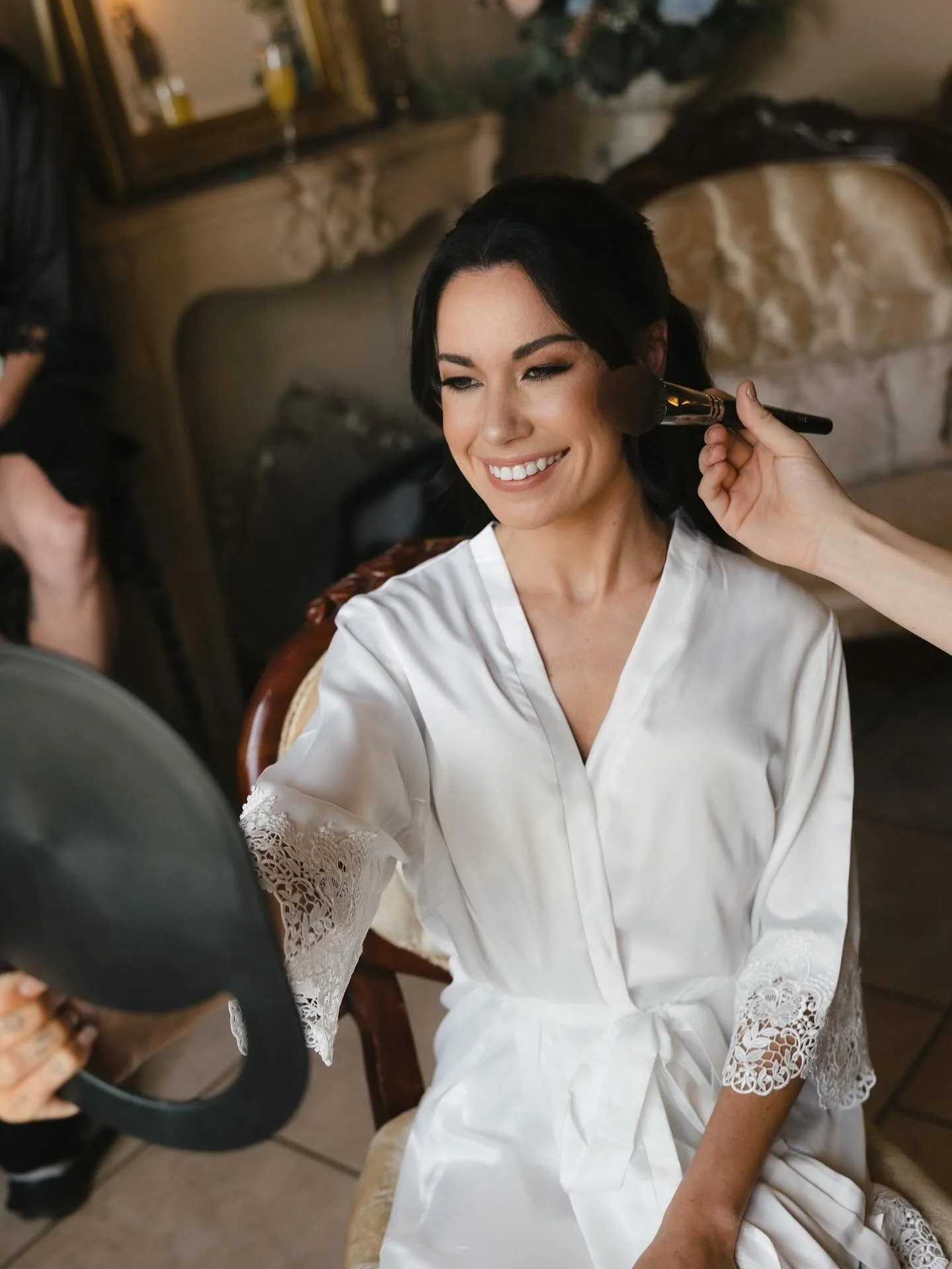 A glowing bride starts with flawless beauty. ✨

Vendor Spotlight:
Bridal Beauty: @brushworx
Photography: @kateecarolinephotography 

💙 : Brushworx: Hair &amp; Makeup
👰 : Weddings | Engagements | Events
💻 : www.brushworx.net
✨ : Book your complimen