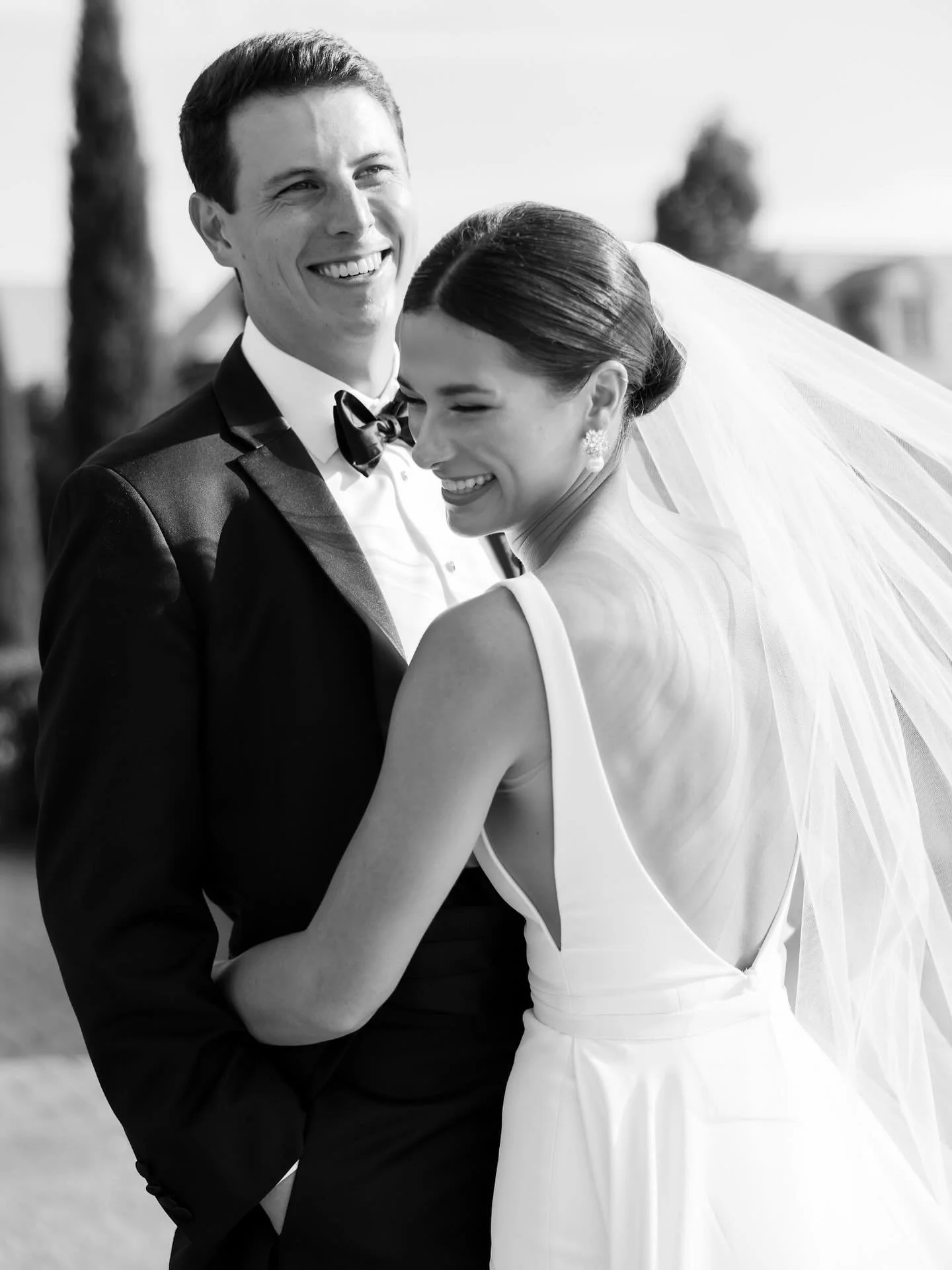 Grace, joy, and a touch of love story magic captured in every smile!

Vendor Spotlight:
Photography: @meliandchrisphoto 
Bridal Beauty: @brushworx
Venue: @atlantaathclub 
Planner: @emilywarrickweddings 

💙 : Brushworx: Hair &amp; Makeup
👰&zwj;♀️ : 