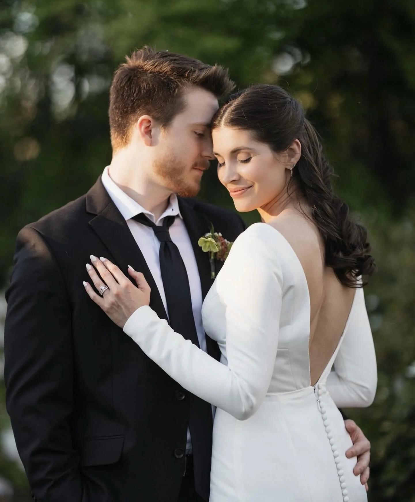 Some moments feel like they were made to last forever 🤍

Vendor Spotlight: 
Photography: @rachelcasephotography 
Bridal Beauty: @mimikuangbridalartistry 

💙: Brushworx: Hair &amp; Makeup 
👰🏼&zwj;♀️: Weddings | Engagements | Events 
💻: www.brushw