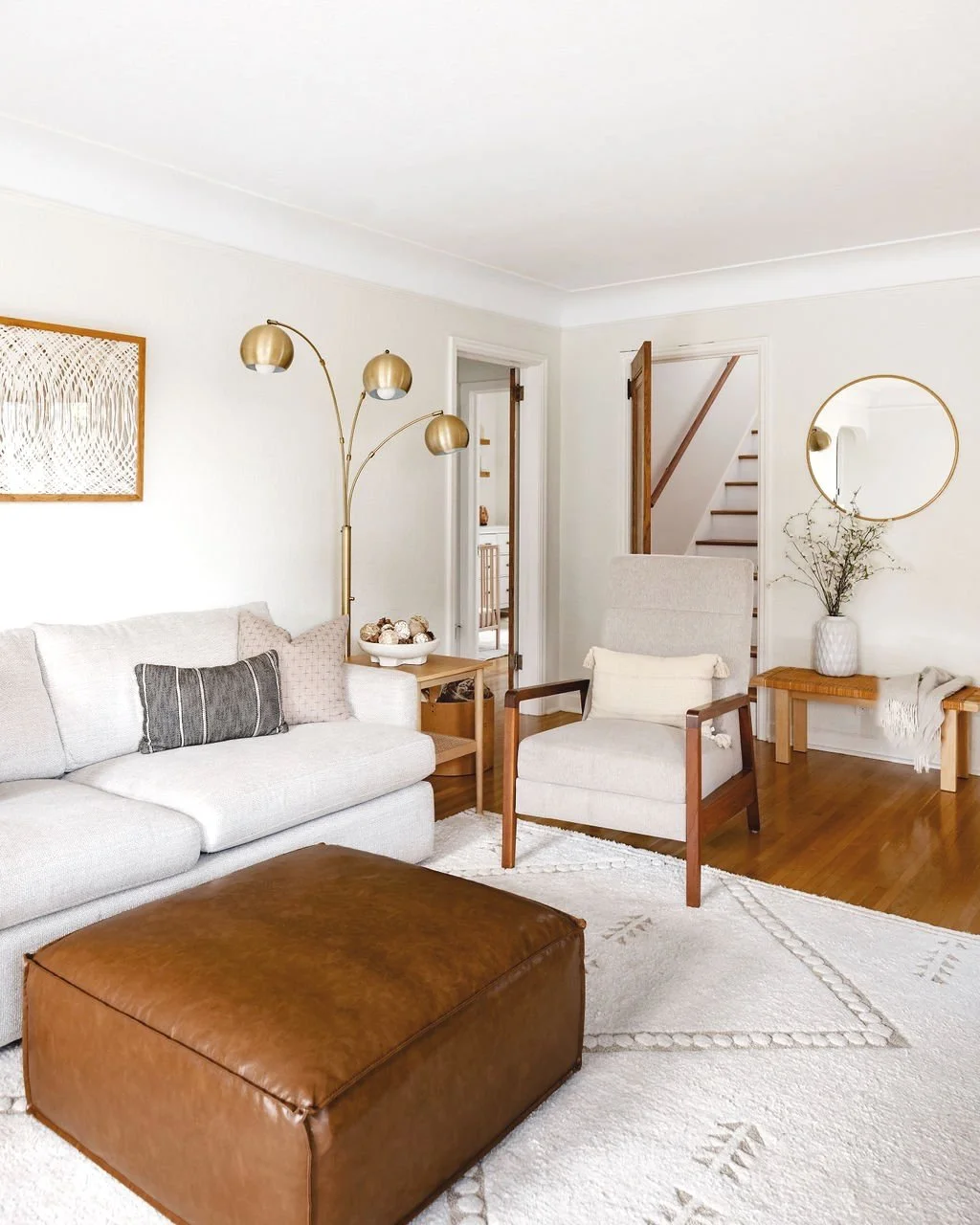 Cape Code Traditional Living room 