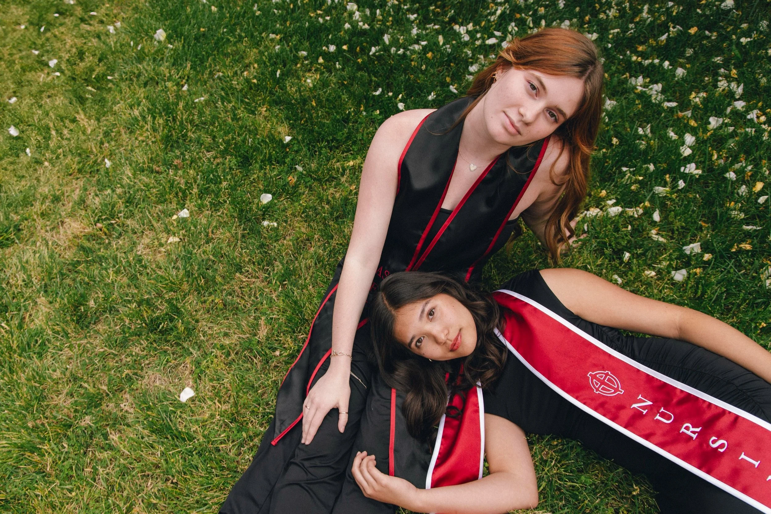 This is your sign to take grad photos with your bestie 💕 

It was an honor to take photos of such sweet friendship. Wishing this kind of energy on all the graduates this year ✨

#gradphotos #bestiephotoshoot #photography #bestfriend #2026graduate