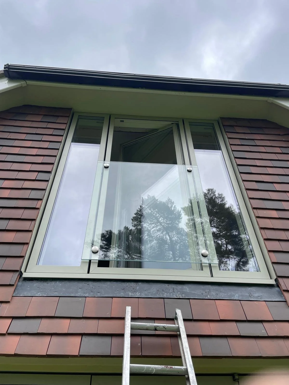 Romsey home refurbishment new windows and doors Velfac installer.JPG