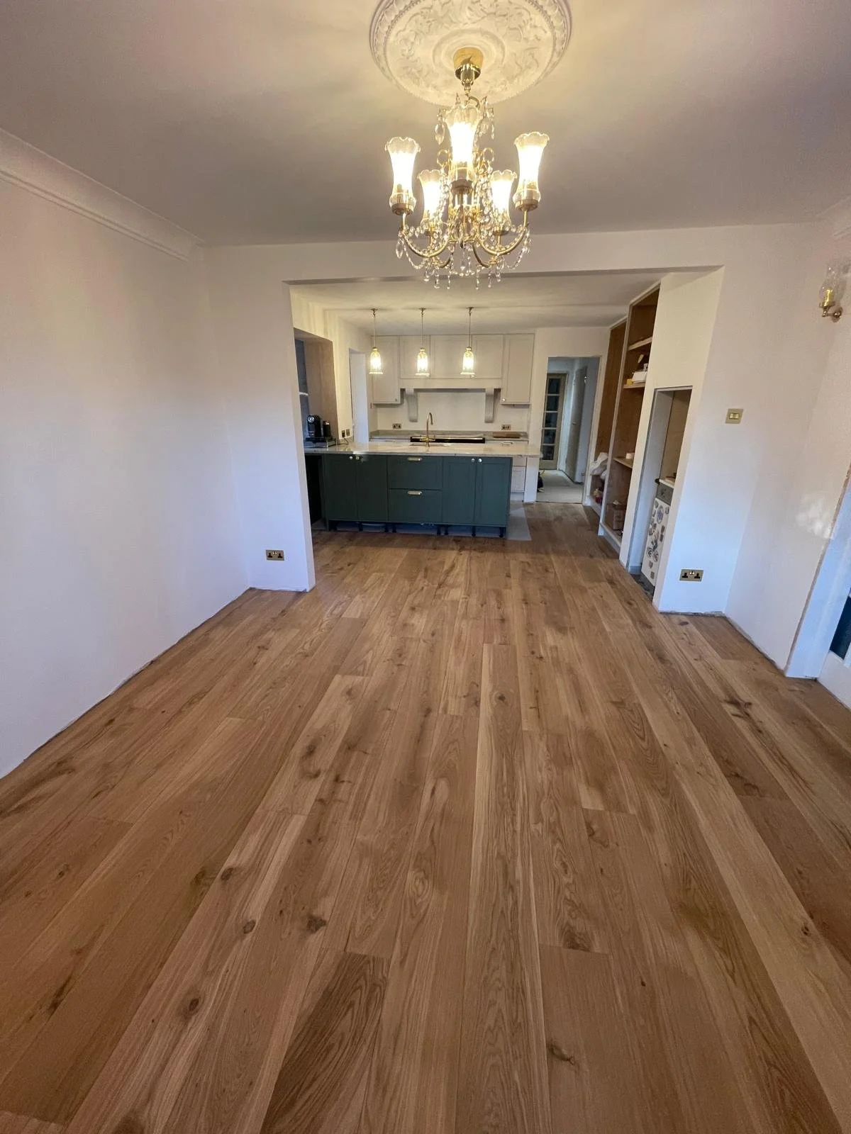 Romsey home renovation floor fitting.JPG