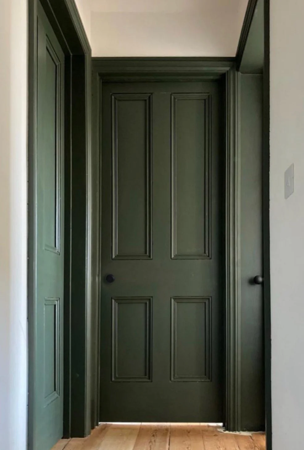 Door hanging southampton carpenter bespoke joinery.jpg